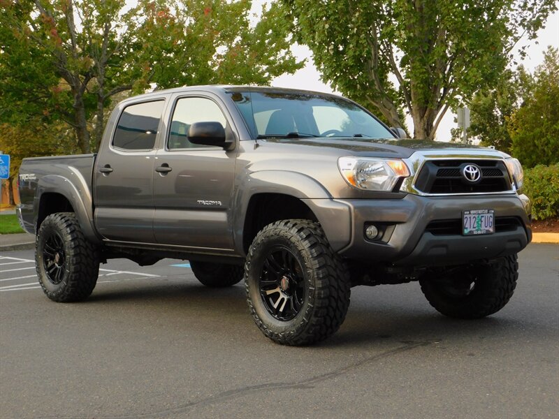 2012 Toyota Tacoma V6 TRD OFF ROAD / 4X4/ 6-SPEED / LIFTED w NEW TIRE   - Photo 2 - Portland, OR 97217