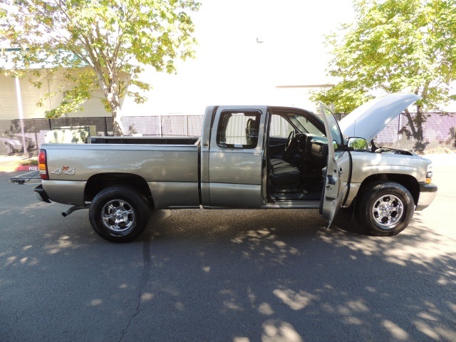 2001 Chevrolet Silverado 1500 Extended Cab 3-Door / 4WD / Excel Cond   - Photo 14 - Portland, OR 97217