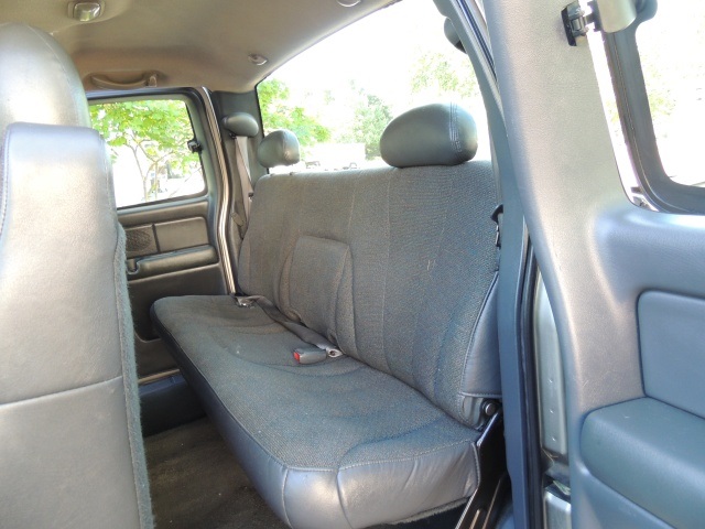 2001 Chevrolet Silverado 1500 Extended Cab 3-Door / 4WD / Excel Cond   - Photo 17 - Portland, OR 97217