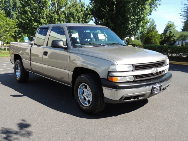 2001 Chevrolet Silverado 1500 Extended Cab 3-Door / 4WD / Excel Cond   - Photo 2 - Portland, OR 97217