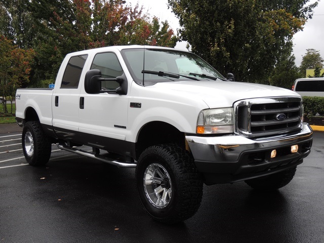 2002 Ford F-350 Lariat / 4X4 / 7.3L Turbo Diesel / Leather /LIFTED