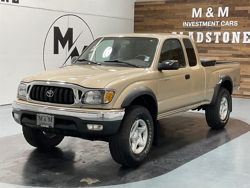 2003 Toyota Tacoma SR5 4X4 / 2.7L 4Cyl/ 5-SPEED MANUAL / 83,000 MILES  / LOCAL TRUCK w. ZERO RUST - Photo 1 - Gladstone, OR 97027