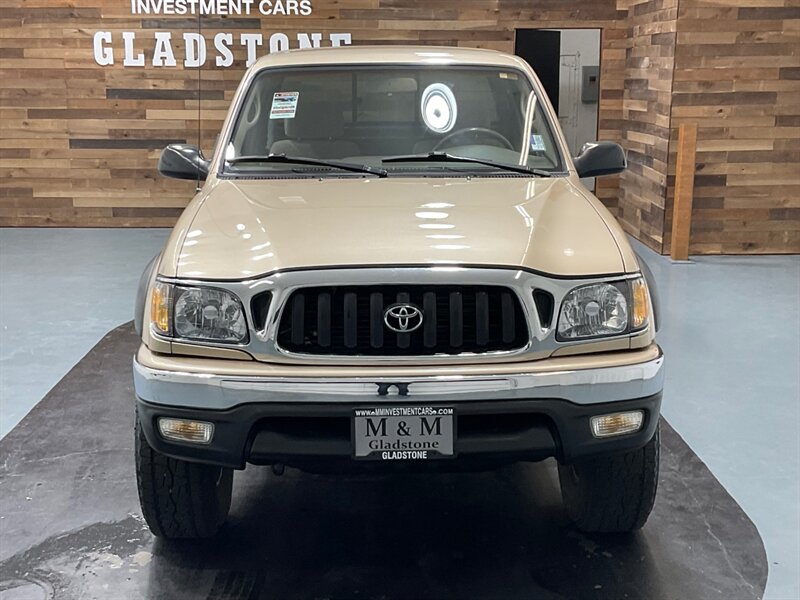 2003 Toyota Tacoma SR5 4X4 / 2.7L 4Cyl/ 5-SPEED MANUAL / 83,000 MILES  / LOCAL TRUCK w. ZERO RUST - Photo 5 - Gladstone, OR 97027