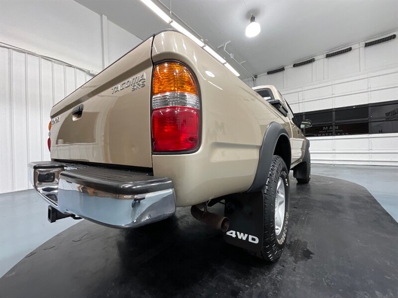 2003 Toyota Tacoma SR5 4X4 / 2.7L 4Cyl/ 5-SPEED MANUAL / 83,000 MILES  / LOCAL TRUCK w. ZERO RUST - Photo 33 - Gladstone, OR 97027