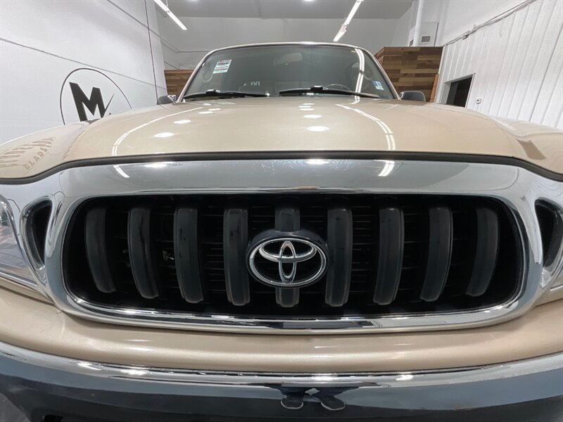 2003 Toyota Tacoma SR5 4X4 / 2.7L 4Cyl/ 5-SPEED MANUAL / 83,000 MILES  / LOCAL TRUCK w. ZERO RUST - Photo 30 - Gladstone, OR 97027