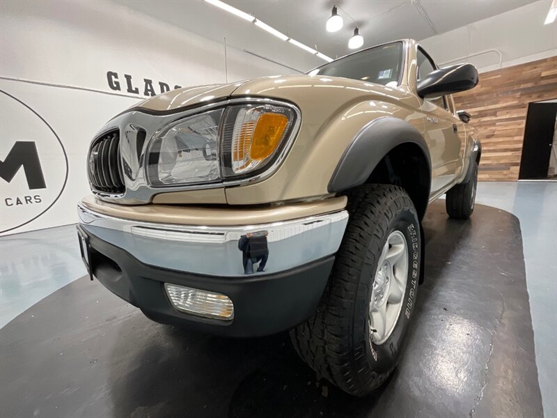 2003 Toyota Tacoma SR5 4X4 / 2.7L 4Cyl/ 5-SPEED MANUAL / 83,000 MILES  / LOCAL TRUCK w. ZERO RUST - Photo 31 - Gladstone, OR 97027