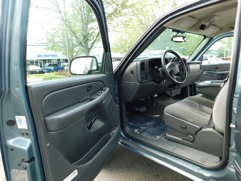 2007 GMC Sierra 2500HD Classic SLE Crew Cab 4X4 6.6L DURAMAX DIESEL LBZ MOTOR   - Photo 12 - Portland, OR 97217