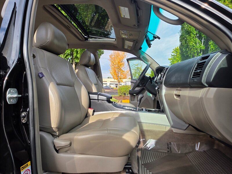 2005 Toyota 4Runner SR5 / V6 / 4X4 / DIFFERENTIAL LOCKER / LEATHER  / NEW LIFT / NEW TIRES / BLACKED OUT / SERVICE RECORDS !! - Photo 14 - Portland, OR 97217