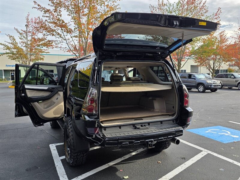 2005 Toyota 4Runner SR5 / V6 / 4X4 / DIFFERENTIAL LOCKER / LEATHER  / NEW LIFT / NEW TIRES / BLACKED OUT / SERVICE RECORDS !! - Photo 28 - Portland, OR 97217