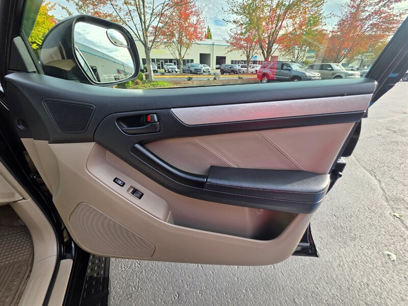 2005 Toyota 4Runner SR5 / V6 / 4X4 / DIFFERENTIAL LOCKER / LEATHER  / NEW LIFT / NEW TIRES / BLACKED OUT / SERVICE RECORDS !! - Photo 44 - Portland, OR 97217