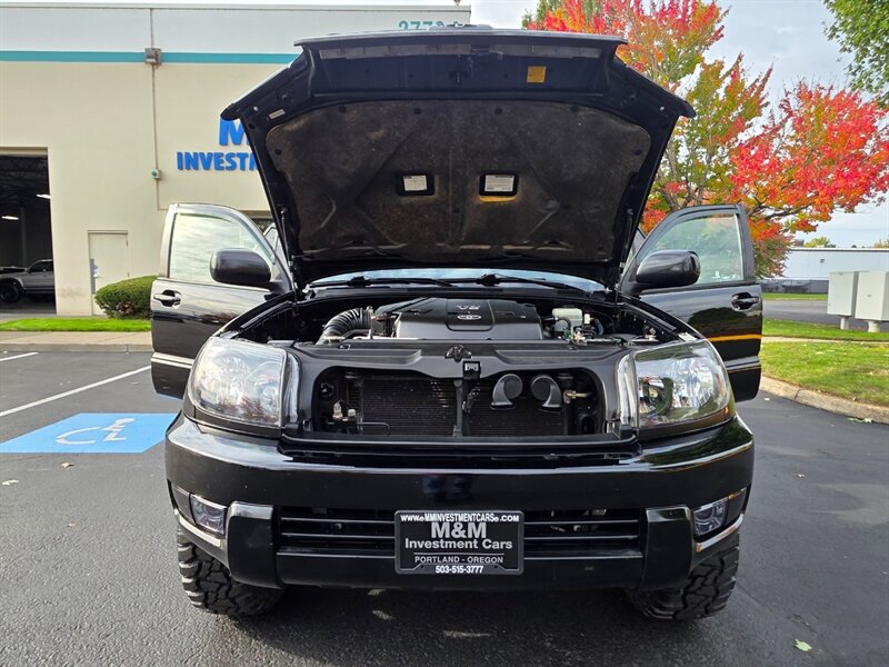 2005 Toyota 4Runner SR5 / V6 / 4X4 / DIFFERENTIAL LOCKER / LEATHER  / NEW LIFT / NEW TIRES / BLACKED OUT / SERVICE RECORDS !! - Photo 29 - Portland, OR 97217
