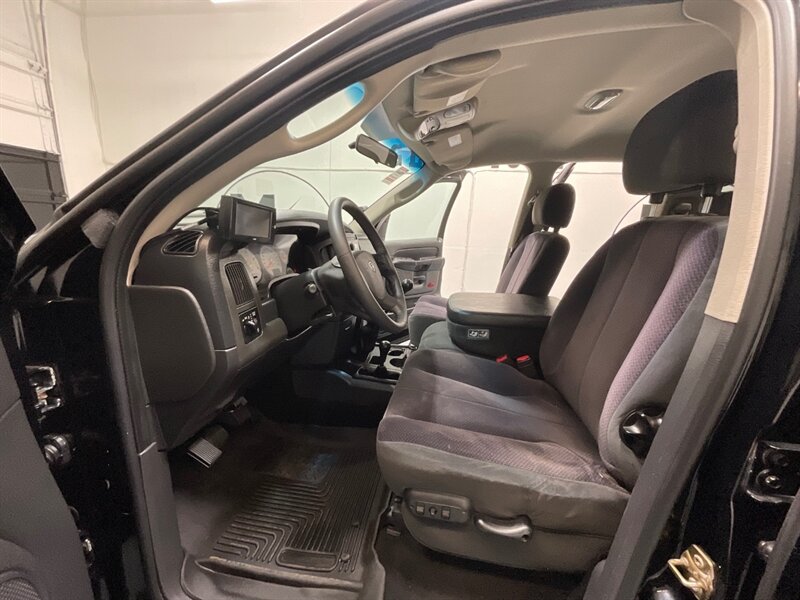 2005 Dodge Ram 2500 SLT 4X4 5.9L DIESEL 6-SPEED MANUAL /1-OWNER /NEW WHEELS & TIRES / SHORT BED / ZERO RUST - Photo 11 - Gladstone, OR 97027