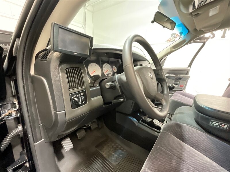 2005 Dodge Ram 2500 SLT 4X4 5.9L DIESEL 6-SPEED MANUAL /1-OWNER /NEW WHEELS & TIRES / SHORT BED / ZERO RUST - Photo 35 - Gladstone, OR 97027