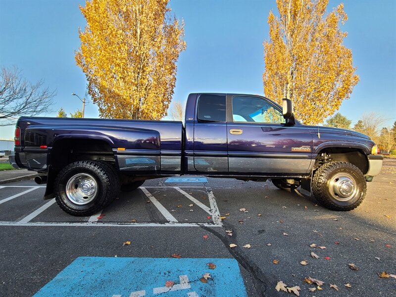 1999 Dodge Ram 3500 Laramie SLT  / 5 SPEED MANUAL / LARAMIE / LOW MILES - Photo 4 - Portland, OR 97217