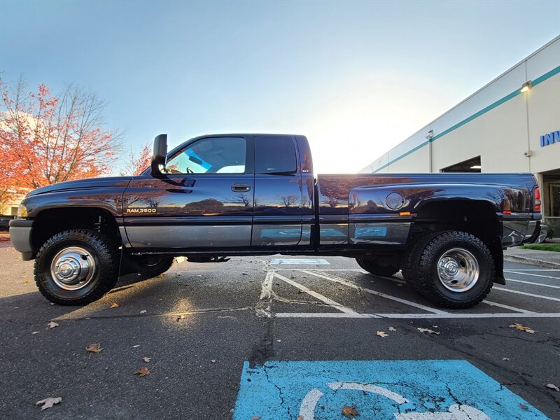 1999 Dodge Ram 3500 Laramie SLT  / 5 SPEED MANUAL / LARAMIE / LOW MILES - Photo 3 - Portland, OR 97217