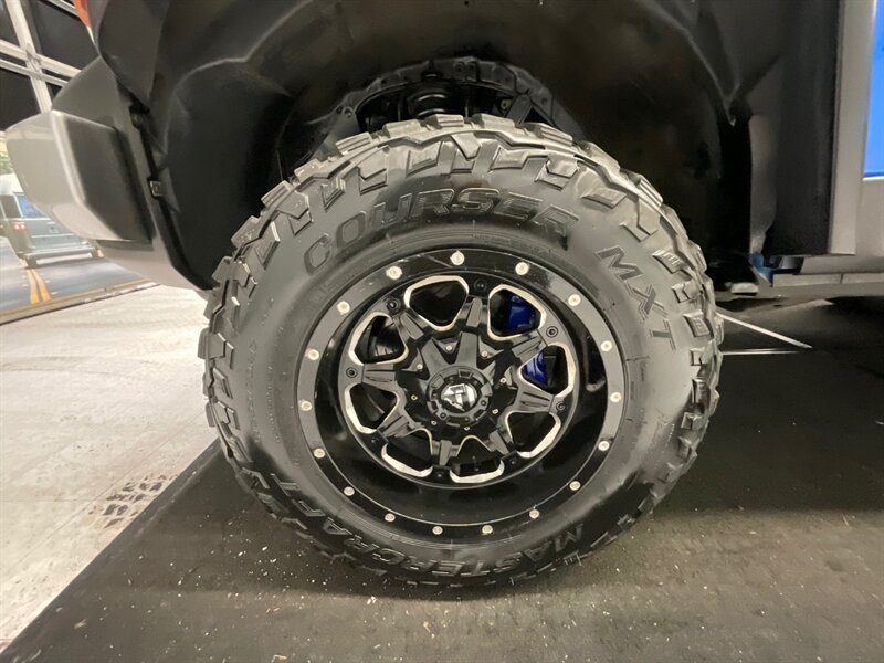 2007 Toyota FJ Cruiser Sport Utility 4X4 / IRON MAN LIFT KIT /SHARP SHARP  /LOCAL SUV / RUST FREE / Navigation & Camera / LIFTED w/ 33 " MUD TIRES & FUEL WHEELS - Photo 23 - Gladstone, OR 97027