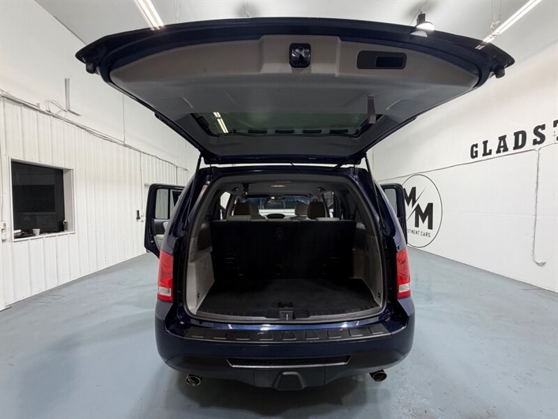 2014 Honda Pilot EX Sport Utility AWD V6 / Backup Camera /ZERO RUST / LOCAL SUV / 3RD ROW SEAT - Photo 43 - Gladstone, OR 97027
