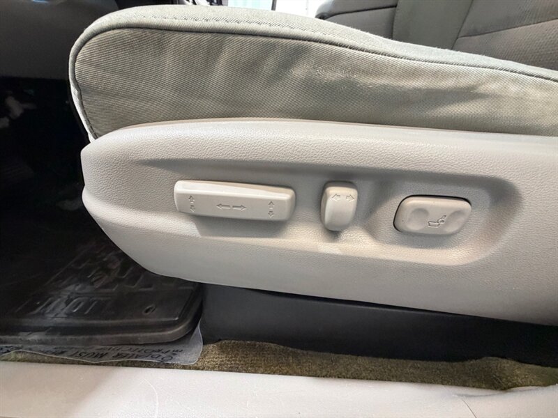 2014 Honda Pilot EX Sport Utility AWD V6 / Backup Camera /ZERO RUST / LOCAL SUV / 3RD ROW SEAT - Photo 21 - Gladstone, OR 97027