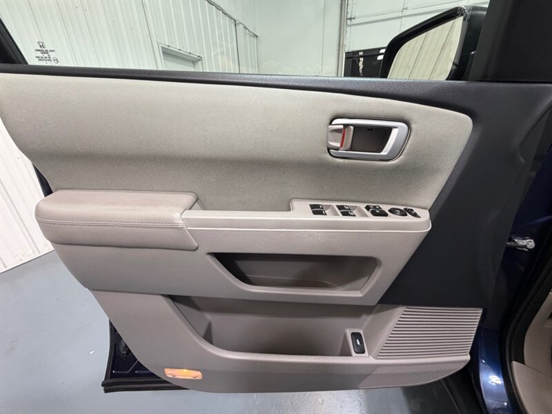 2014 Honda Pilot EX Sport Utility AWD V6 / Backup Camera /ZERO RUST / LOCAL SUV / 3RD ROW SEAT - Photo 32 - Gladstone, OR 97027