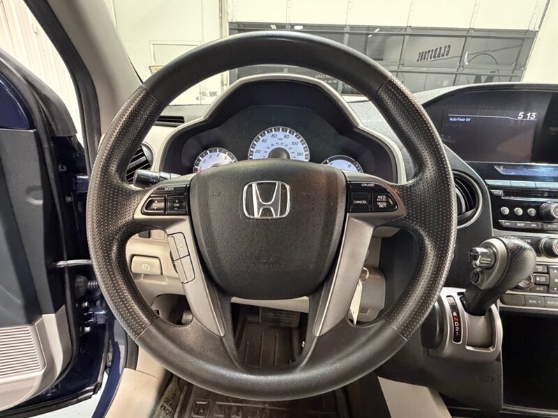 2014 Honda Pilot EX Sport Utility AWD V6 / Backup Camera /ZERO RUST / LOCAL SUV / 3RD ROW SEAT - Photo 16 - Gladstone, OR 97027