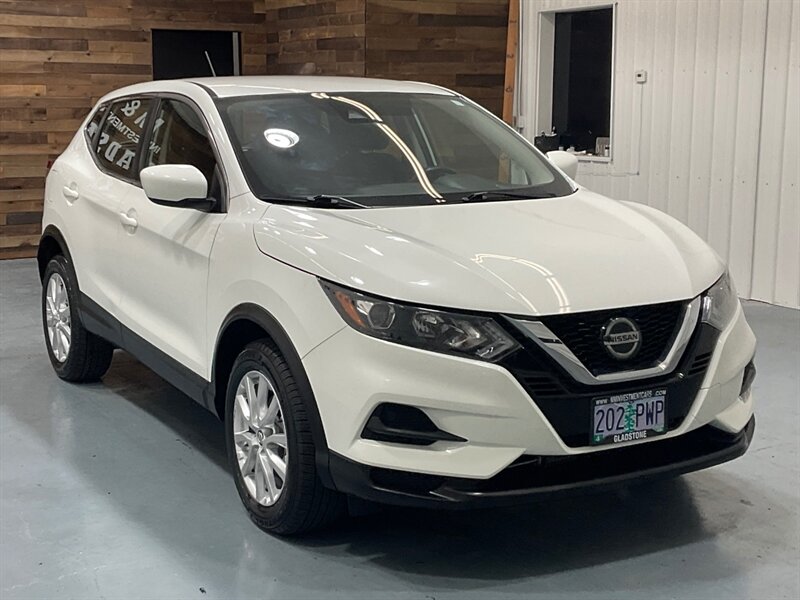 2021 Nissan Rogue Sport S / 2.0L 4Cyl / Backup Cam / 78K MILES   - Photo 2 - Gladstone, OR 97027