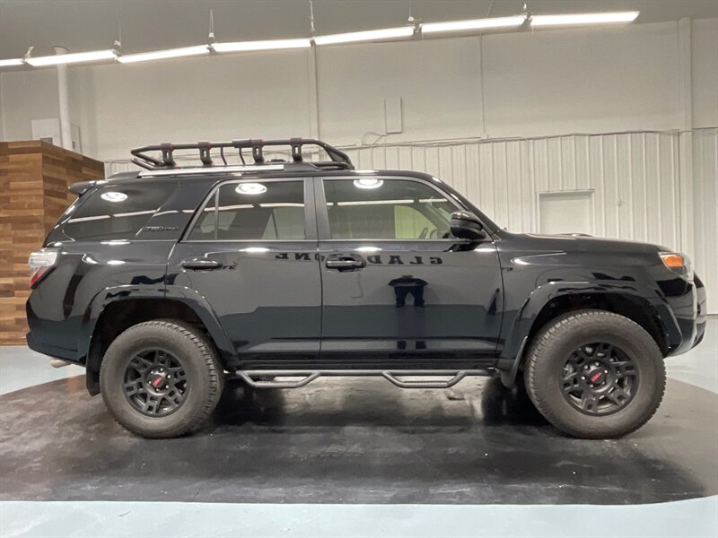 2018 Toyota 4Runner TRD Pro  Sport Utility 4X4 / LOCAL SUV / Excel Con  / TRD PRO - Photo 4 - Gladstone, OR 97027