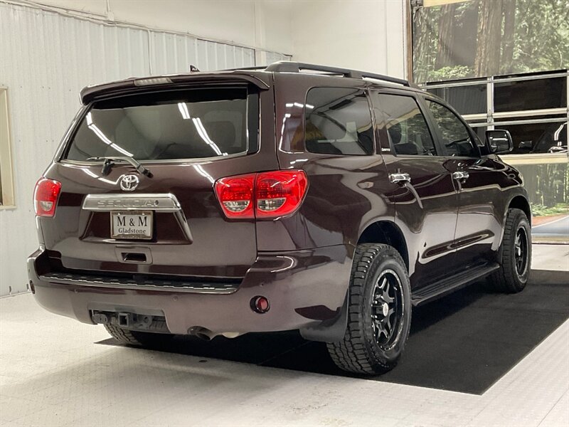 2015 Toyota Sequoia Limited Sport Utility 4X4 / 5.7L V8 / 3RD ROW  /LOADED / Navigation , Camera . Sunroof / WHEELS & TIRES / SHARP & SUPER CLEAN !! - Photo 8 - Gladstone, OR 97027