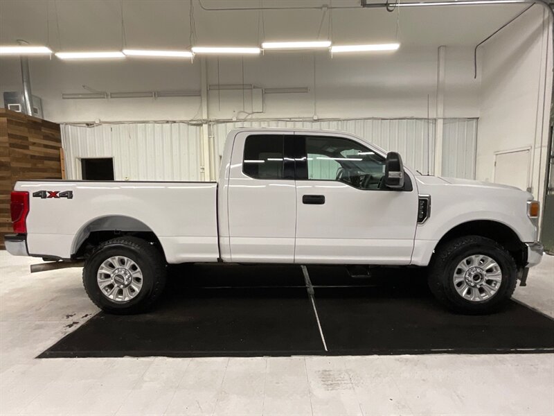 2020 Ford F-250 XLT Super Cab 4X4 / 6.2L V8 GAS / 1-OWNER  /Excel Cond - Photo 4 - Gladstone, OR 97027