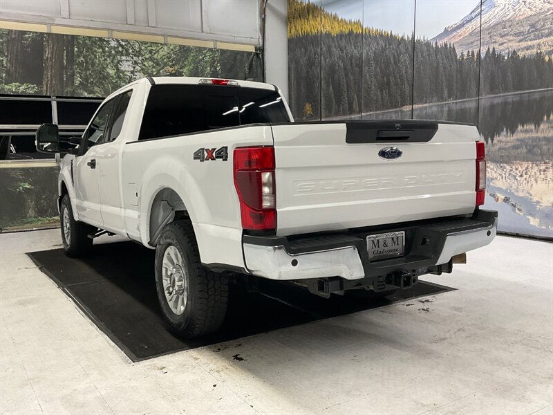 2020 Ford F-250 XLT Super Cab 4X4 / 6.2L V8 GAS / 1-OWNER  /Excel Cond - Photo 8 - Gladstone, OR 97027