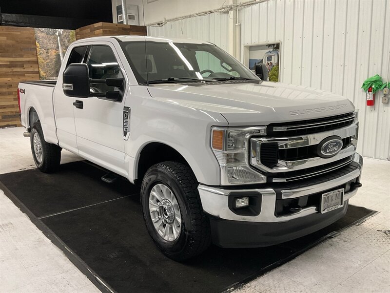 2020 Ford F-250 XLT Super Cab 4X4 / 6.2L V8 GAS / 1-OWNER  /Excel Cond - Photo 2 - Gladstone, OR 97027