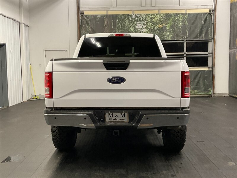 2015 Ford F-150 XLT Crew Cab 4X4 / 2.7L V6 EcoBoost /LIFTED LIFTED  BRAND NEW LIFT KIT w/ ENW 35 " MUD TIRES & 18 " FUEL WHEELS / 1-OWNER / Backup Camera / SHARP & CLEAN !! - Photo 6 - Gladstone, OR 97027