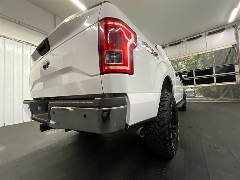 2015 Ford F-150 XLT Crew Cab 4X4 / 2.7L V6 EcoBoost /LIFTED LIFTED  BRAND NEW LIFT KIT w/ ENW 35 " MUD TIRES & 18 " FUEL WHEELS / 1-OWNER / Backup Camera / SHARP & CLEAN !! - Photo 12 - Gladstone, OR 97027