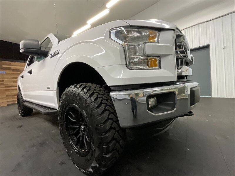 2015 Ford F-150 XLT Crew Cab 4X4 / 2.7L V6 EcoBoost /LIFTED LIFTED  BRAND NEW LIFT KIT w/ ENW 35 " MUD TIRES & 18 " FUEL WHEELS / 1-OWNER / Backup Camera / SHARP & CLEAN !! - Photo 10 - Gladstone, OR 97027