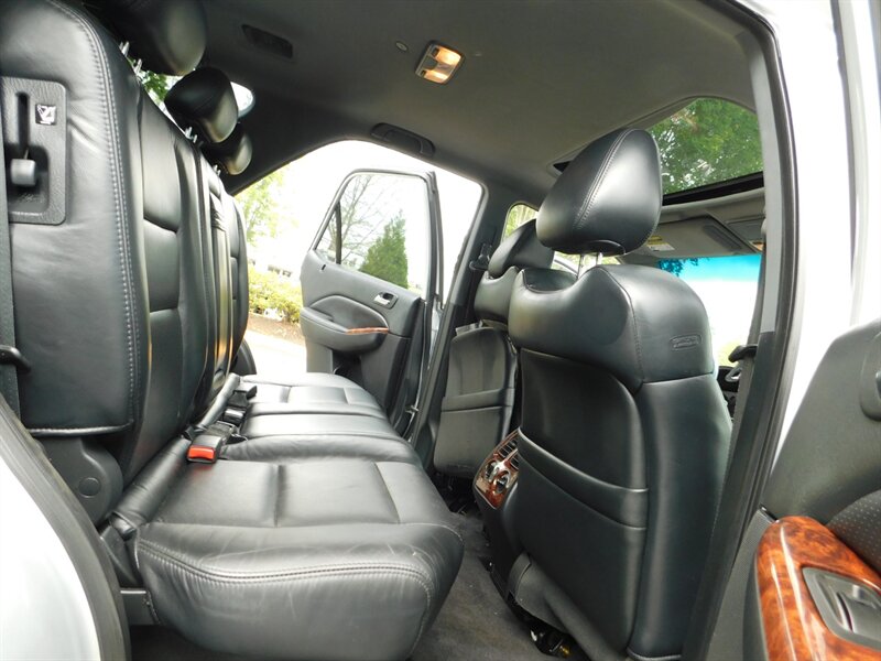 2002 Acura MDX Touring w/Navi / AWD / Third Seat / Leather Heated   - Photo 15 - Portland, OR 97217