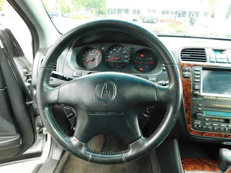 2002 Acura MDX Touring w/Navi / AWD / Third Seat / Leather Heated   - Photo 17 - Portland, OR 97217