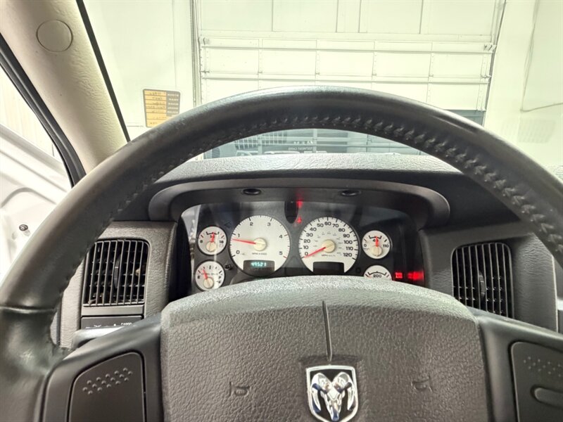 2004 Dodge Ram 2500 SLT 5.9L Cummins Diesel 6-SPEED MANUAL /49K MILES /BRAND NEW TIRES .ZERO RUST - Photo 39 - Gladstone, OR 97027