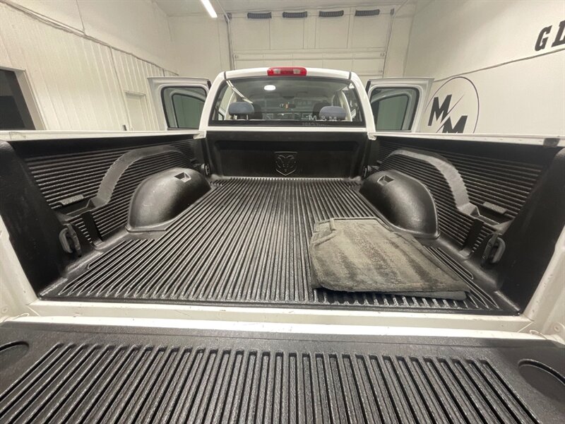 2004 Dodge Ram 2500 SLT 5.9L Cummins Diesel 6-SPEED MANUAL /49K MILES / SHORT BED / ZERO RUST - Photo 11 - Gladstone, OR 97027