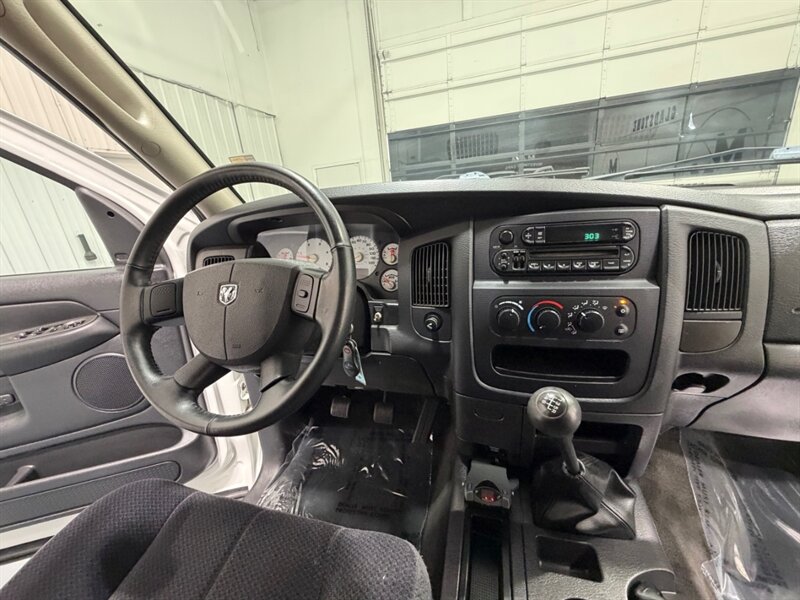 2004 Dodge Ram 2500 SLT 5.9L Cummins Diesel 6-SPEED MANUAL /49K MILES /BRAND NEW TIRES .ZERO RUST - Photo 17 - Gladstone, OR 97027