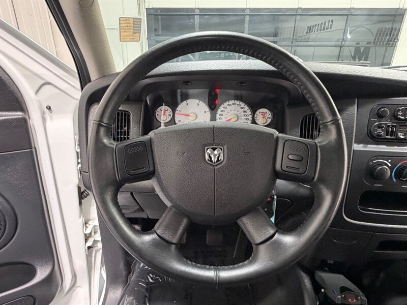 2004 Dodge Ram 2500 SLT 5.9L Cummins Diesel 6-SPEED MANUAL /49K MILES /BRAND NEW TIRES .ZERO RUST - Photo 16 - Gladstone, OR 97027