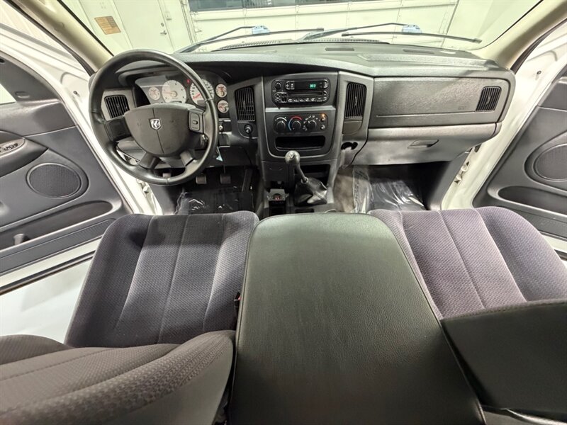 2004 Dodge Ram 2500 SLT 5.9L Cummins Diesel 6-SPEED MANUAL /49K MILES /BRAND NEW TIRES .ZERO RUST - Photo 35 - Gladstone, OR 97027