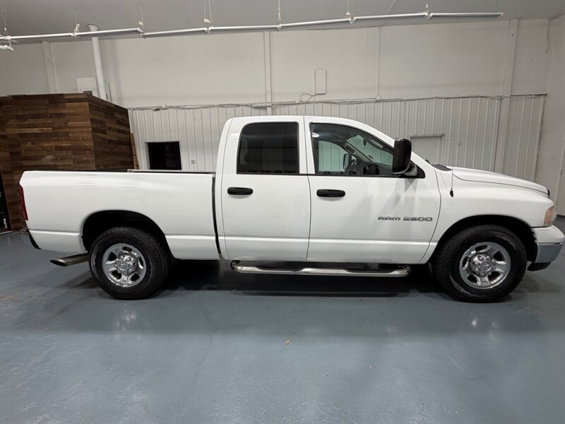 2004 Dodge Ram 2500 SLT 5.9L Cummins Diesel 6-SPEED MANUAL /49K MILES /BRAND NEW TIRES .ZERO RUST - Photo 4 - Gladstone, OR 97027