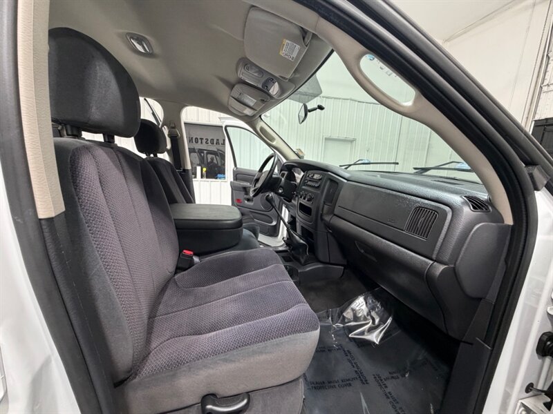 2004 Dodge Ram 2500 SLT 5.9L Cummins Diesel 6-SPEED MANUAL /49K MILES /BRAND NEW TIRES .ZERO RUST - Photo 15 - Gladstone, OR 97027