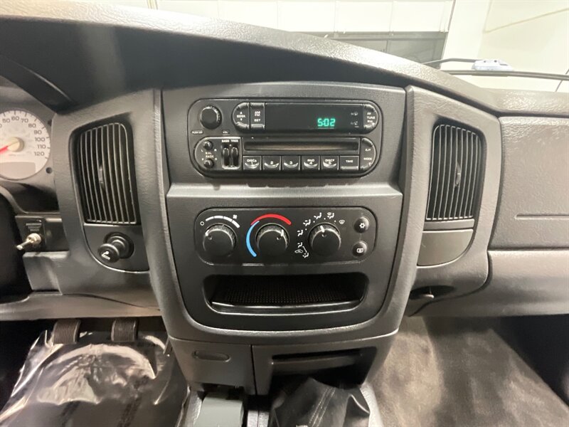 2004 Dodge Ram 2500 SLT 5.9L Cummins Diesel 6-SPEED MANUAL /49K MILES / SHORT BED / ZERO RUST - Photo 18 - Gladstone, OR 97027