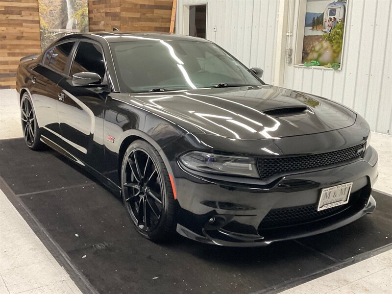 2018 Dodge Charger R/T Scat Pack Sedan/ 392 V8 6.4L HEMI/ 24,000 MILE  / 1-OWNER LOCAL / Technology Pkg / Heated & Cooled Seats / Sunroof / 22 " WHEELS / Sharp & Clean !! - Photo 2 - Gladstone, OR 97027