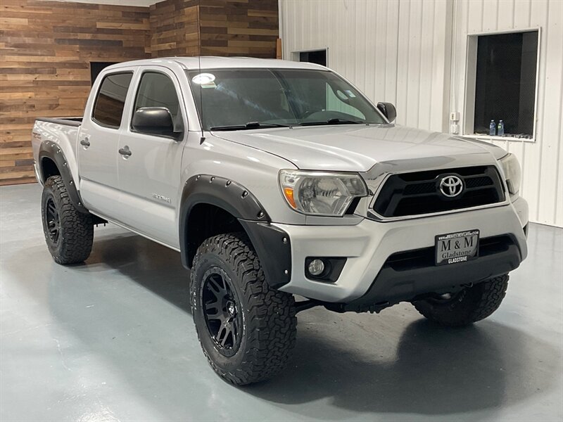 2012 Toyota Tacoma V6 SR5 TRD OFF RD  4X4 / 6-SPEED MANUAL / LIFTED  / DOUBLE CAB / LOCAL w. ZERO RUST / Backup Camera - Photo 2 - Gladstone, OR 97027