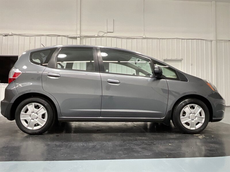 2013 Honda Fit Hatchback / 4Cyl / BRAND NEW TIRES/  74,000 MILES   - Photo 4 - Gladstone, OR 97027