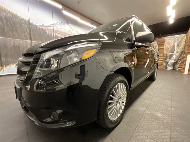 2018 Mercedes-Benz Metris Passenger Minivan / ONE OWNER / LOW MILES / CLEAN  MINT CONDITION / 7 PASSENGER / LOCAL OREGON /1 OWNER - Photo 9 - Gladstone, OR 97027