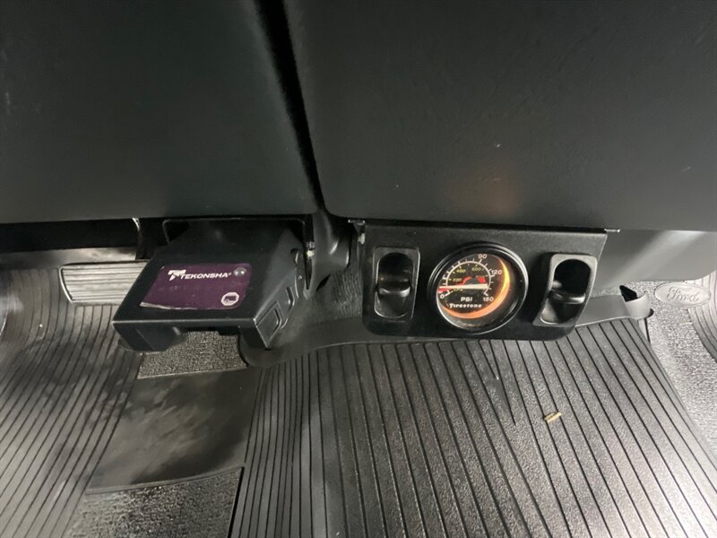 2002 GMC Sierra 2500HD SLE Extended Cab 4X4 / 8.1L V8 / 73,000 MILES  / LONG BED / LOCAL OREGON TRUCK / ZERO RUST - Photo 20 - Gladstone, OR 97027