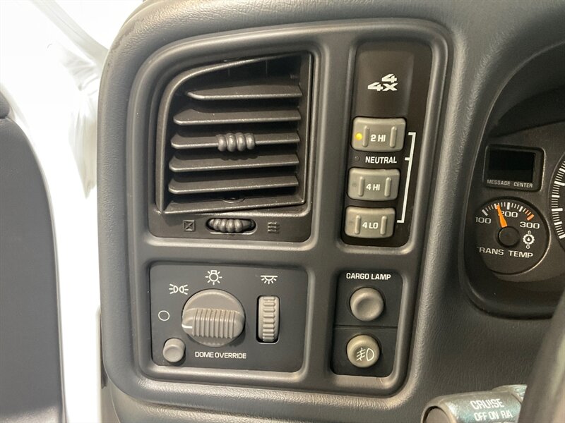 2002 GMC Sierra 2500HD SLE Extended Cab 4X4 / 8.1L V8 / 73,000 MILES  / LONG BED / LOCAL OREGON TRUCK / ZERO RUST - Photo 19 - Gladstone, OR 97027