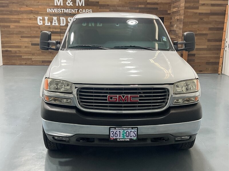 2002 GMC Sierra 2500HD SLE Extended Cab 4X4 / 8.1L V8 / 73,000 MILES  / LONG BED / LOCAL OREGON TRUCK / ZERO RUST - Photo 5 - Gladstone, OR 97027